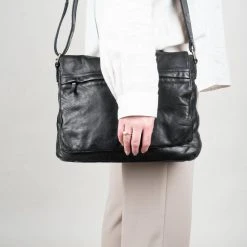 Montana Laukku Kinston Laptop Black 12 Montana Laukku Kinston Laptop Black -halonen shop 2001004307674 4